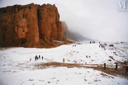 آرتچارت | نقش رستم در زمستان- از سری پرسپولیس 2 از نیوشا توکلیان