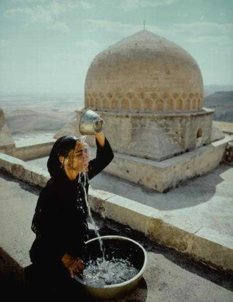 ArtChart | UNTITLED (FROM SOLILOQUY SERIES) by Shirin Neshat