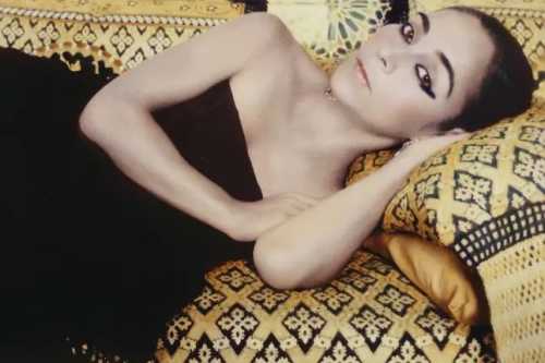 ArtChart | Shirin Neshat (Yellow Odalisque) - Casablanca by Youssef Nabil