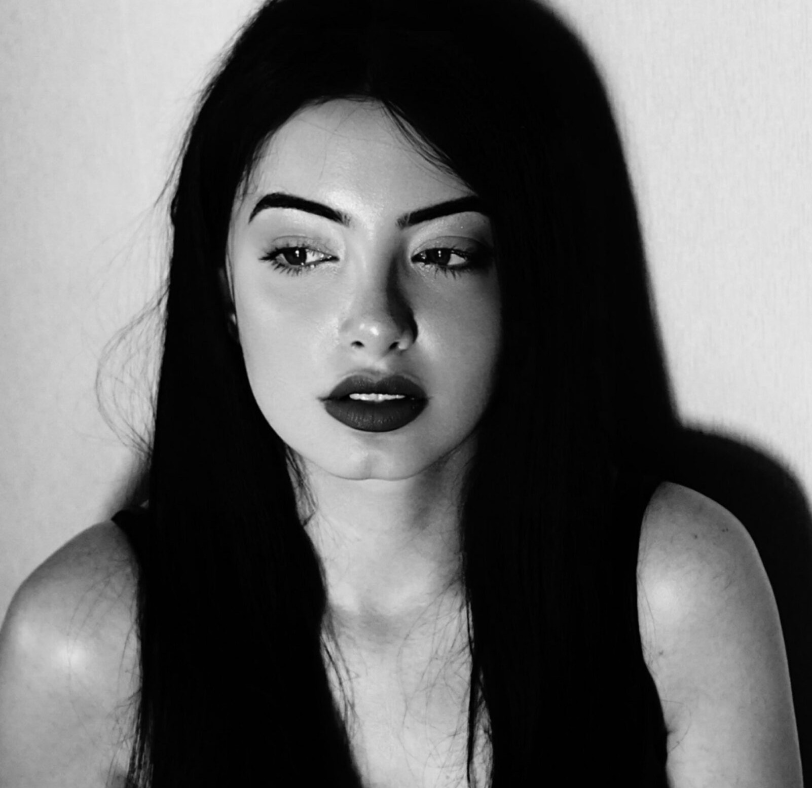 ArtChart | Artworks by Artist Shalala Salamzadeh